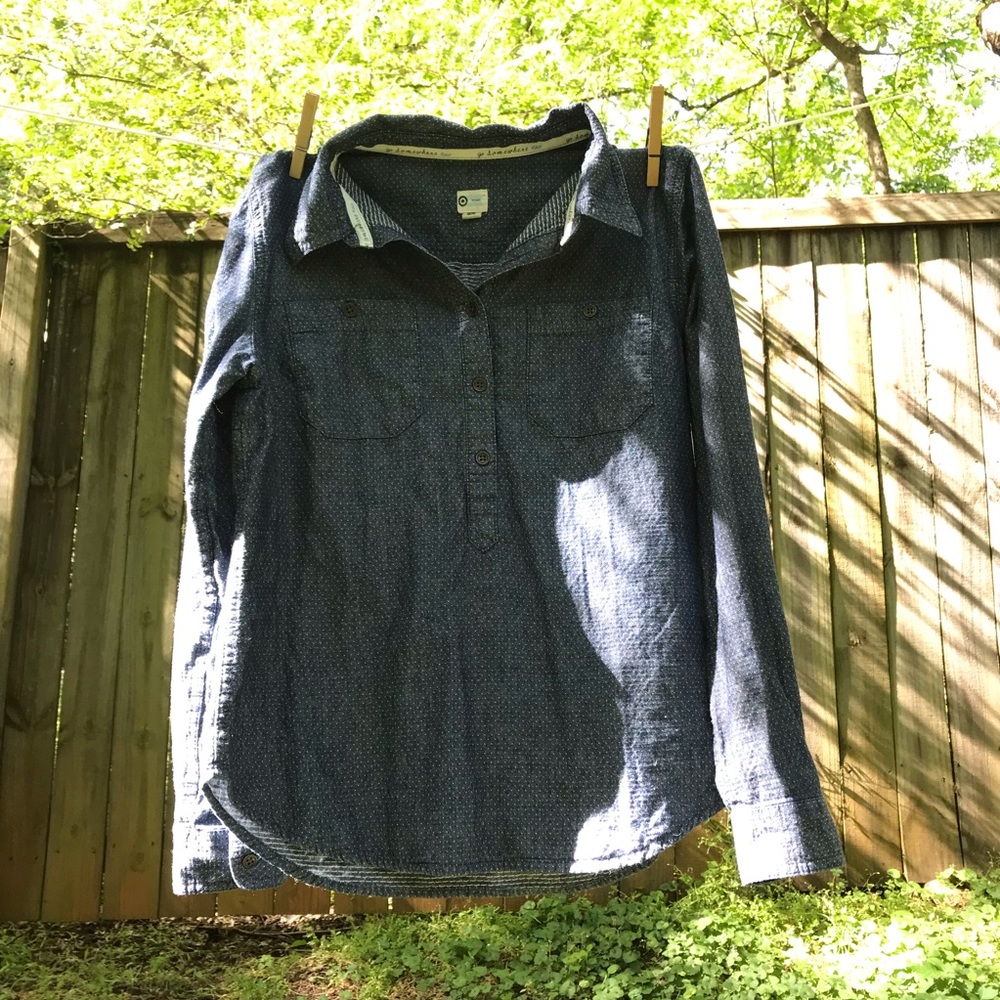 Toms Chambray button down